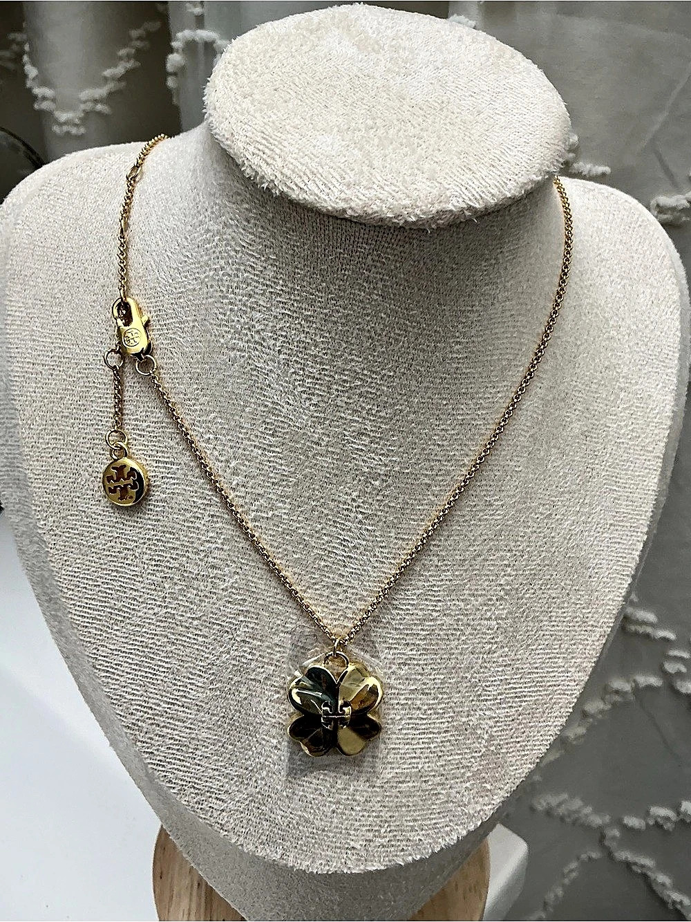 Tory Burch Kira Clover Pendant Necklace Gold & Green Floral Pendant Necklace